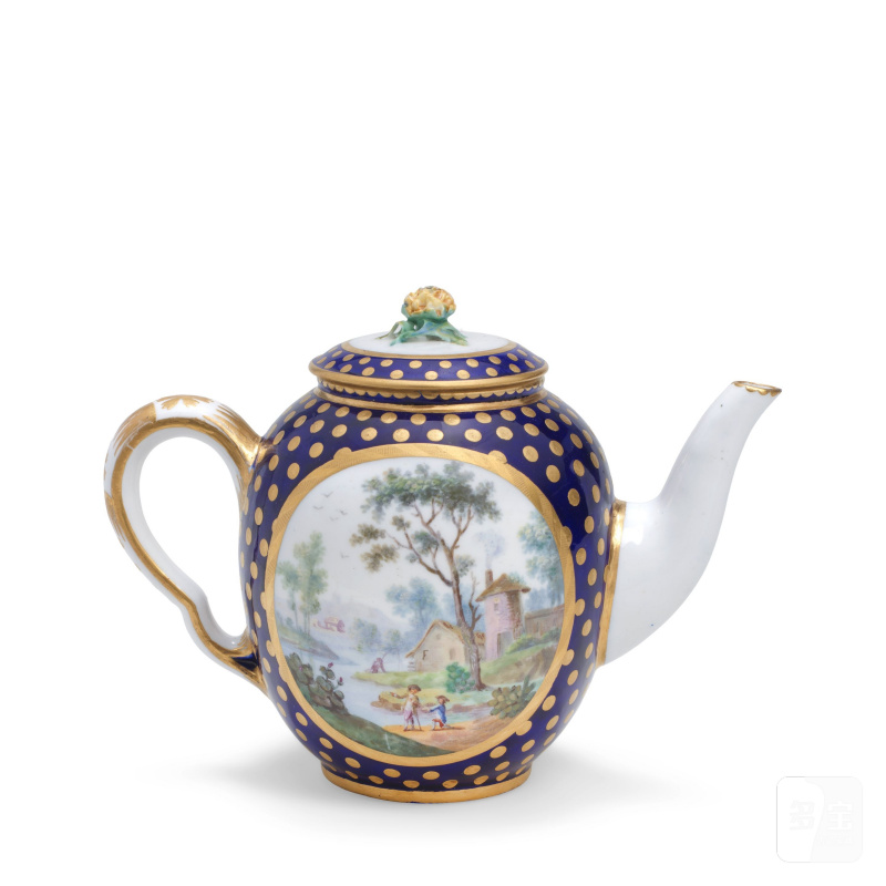 A Sèvres blue-ground teapot and cover (théière 'Calabre'), dated 1767 - 图3